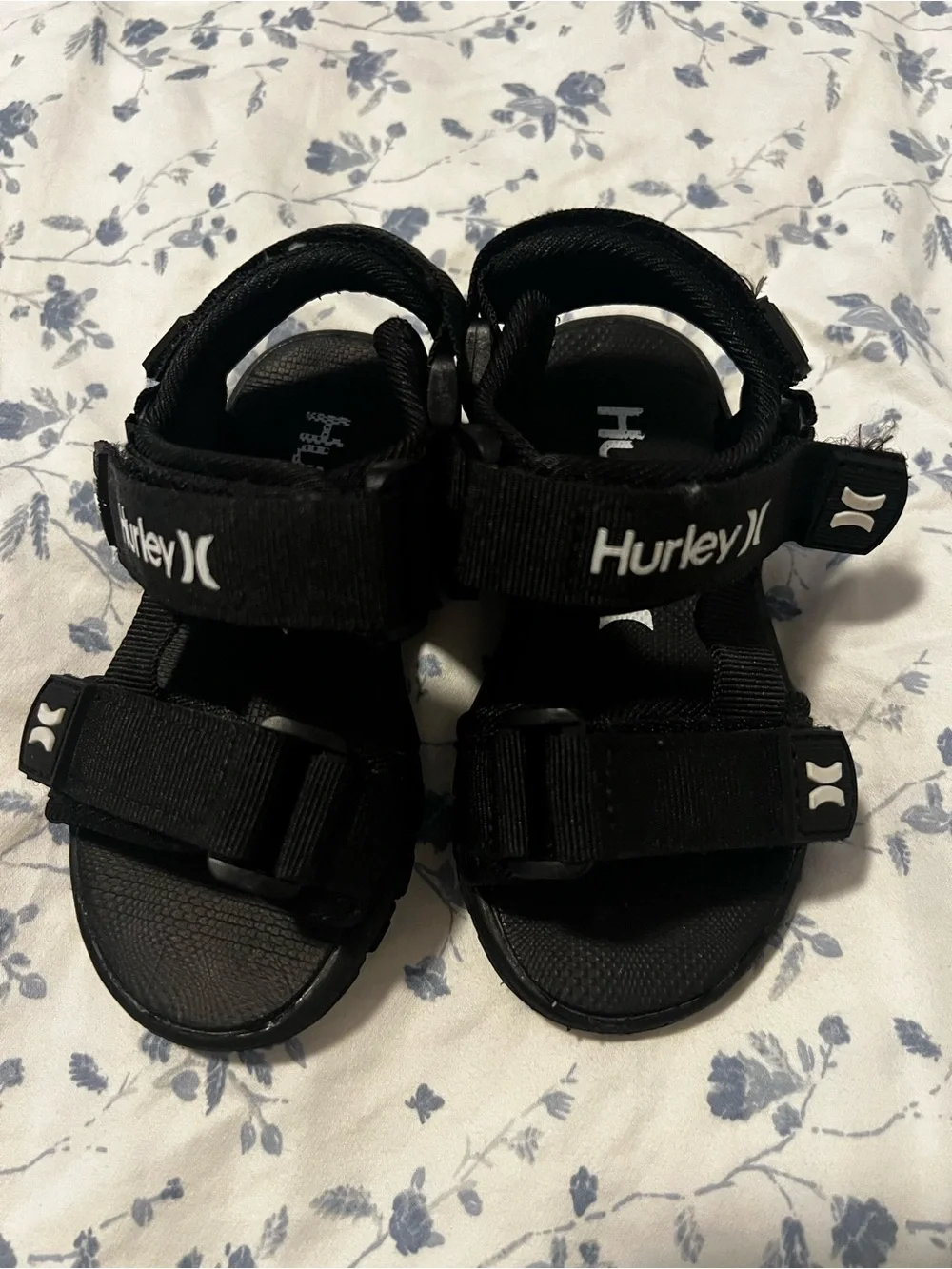 Hurley Black Kids Adjustable Hook-and-Loop Sandals